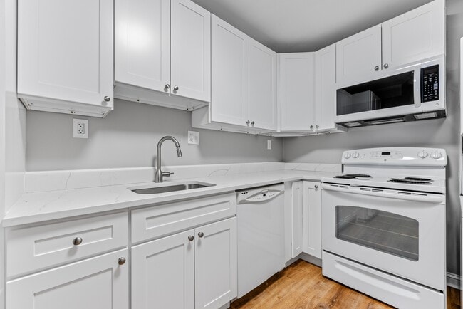 Photo - 2921 Glenmore Ave Unidad 2