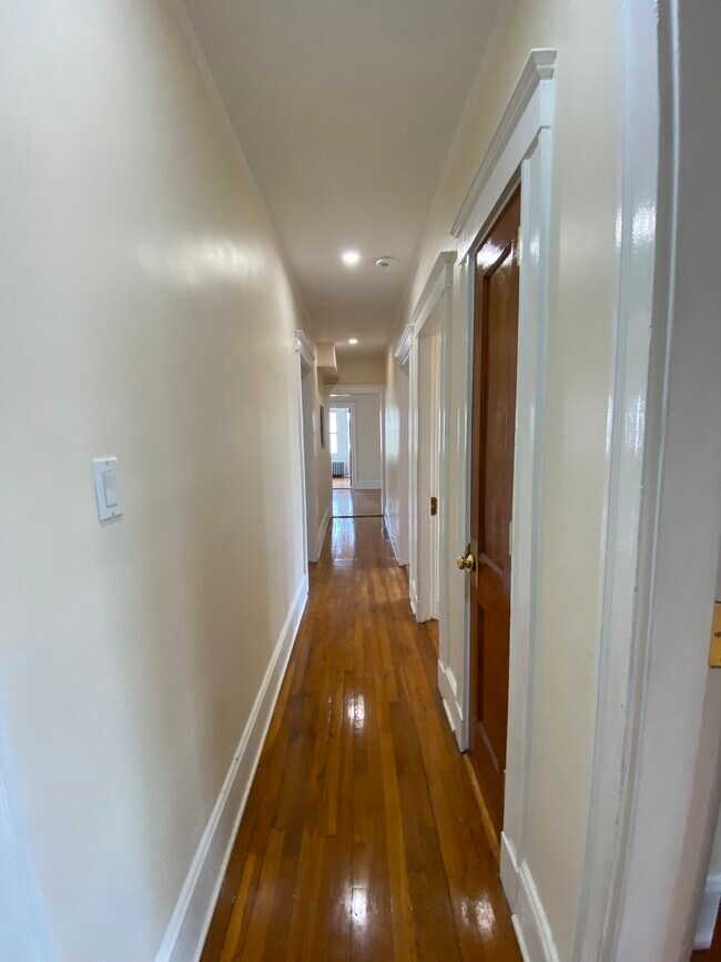 Photo - 4442 Washington St Unit #3