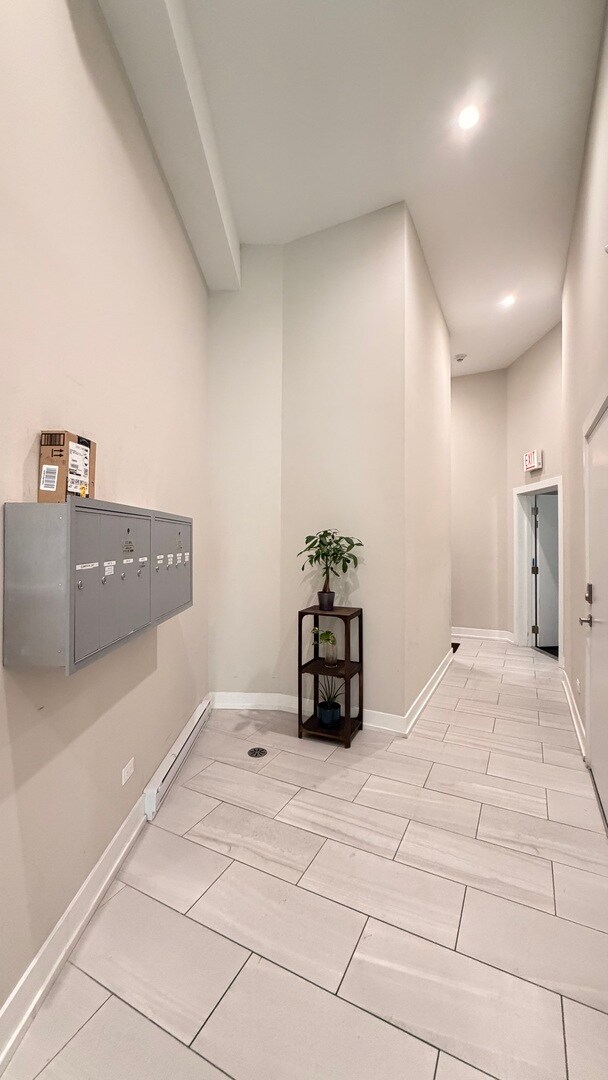 Photo - 3244 N Lincoln Ave Unit 4