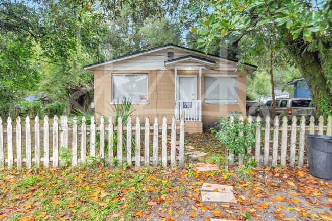 Building Photo - 5813 Doeboy St Rental