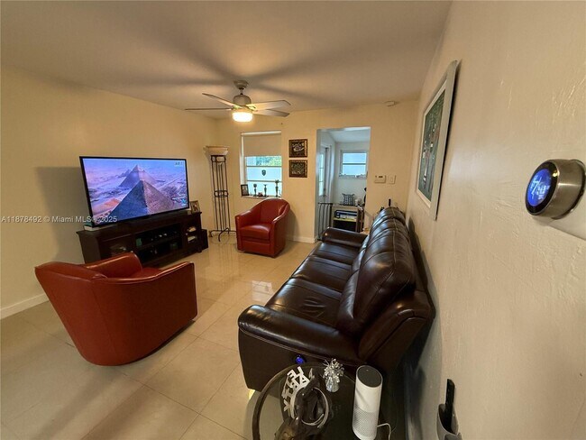 Photo - 710 NE 58th Ct