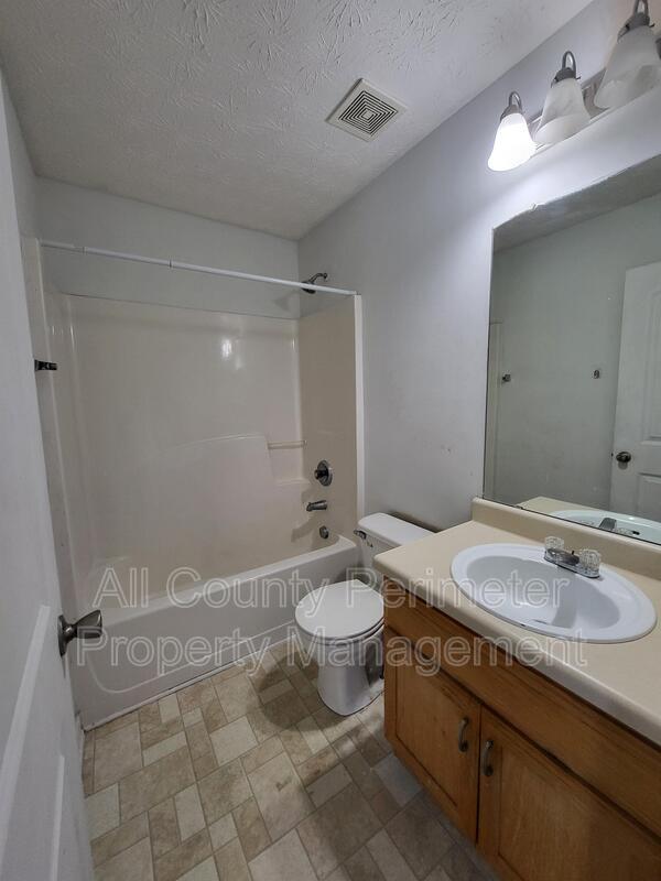 Photo - 5543 Pineridge Ct