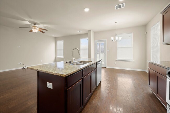Photo - 39405 Legacy Lake Dr