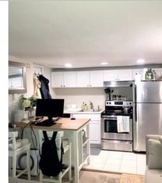 Building Photo - 504 E Broadway