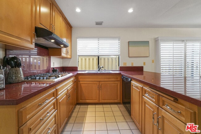 Photo - 1325 26th St Unit E