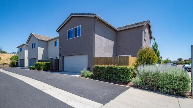 Photo - Beautifully Maintained 3-Bedroom Home w/So...
