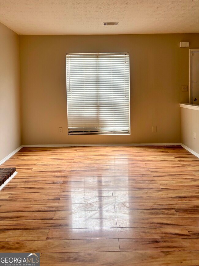 Photo - 3172 Shadow Walk Ln