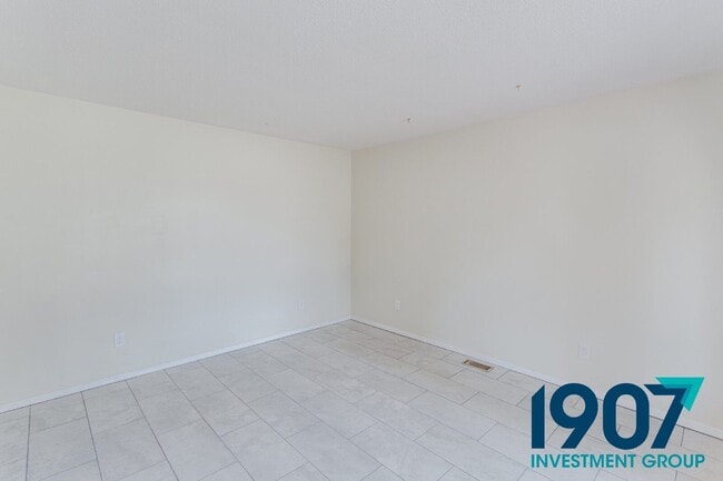 Photo - 9212 S McKinley Ave