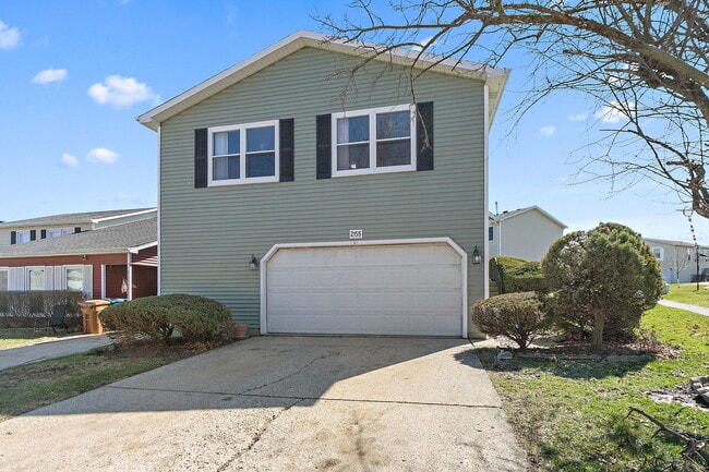 Building Photo - 2155 College Dr