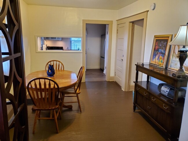 Photo - 1911 Alpha St