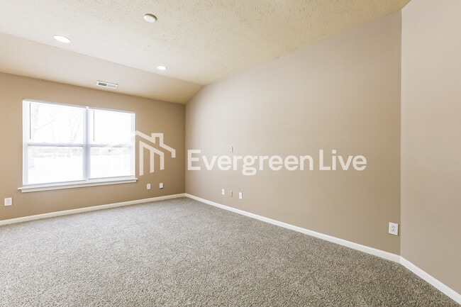 Photo - 2004 Lisa Walk Dr Unit 2004 Lisa Walk Dr