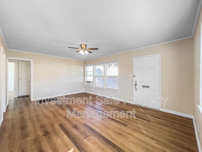 Building Photo - 2332 Westwood St Rental