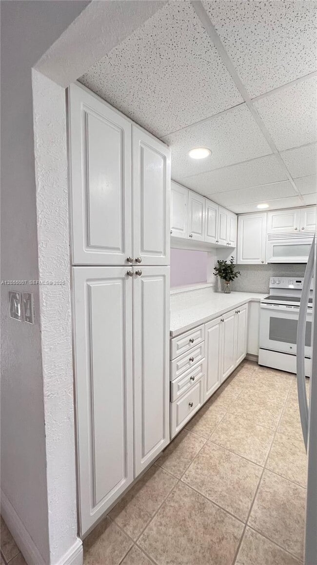Photo - 984 W 40th St