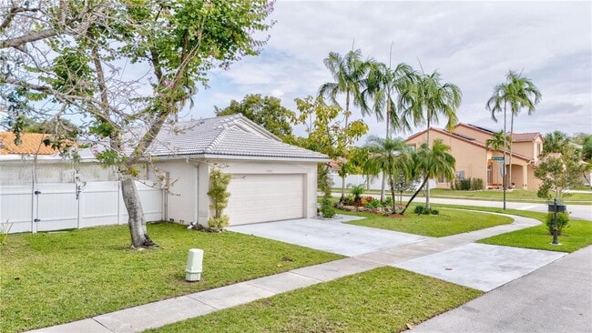 Photo - 17851 NW 19th St