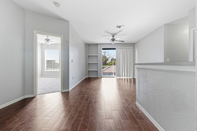 Photo - 5507 Legacy Crescent Pl