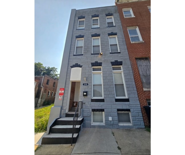 Building Photo - 210 N Mount St Unit 1A AVAILABLE W/ BATH $850  1A