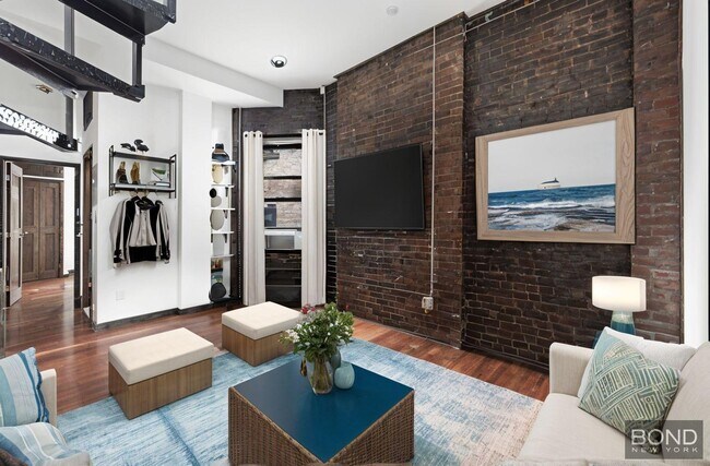 Building Photo - 516 E 12th St Unit 20 Rental