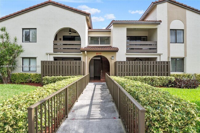 Building Photo - 8899 SW 123rd Ct Unit 101