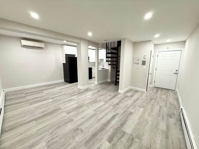 Photo - 15 Ruggles St Unit 3