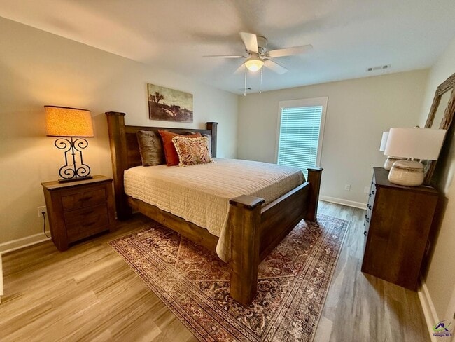 Photo - 116 Webster Wy