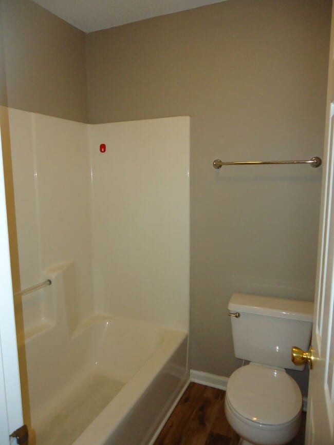 Comfy 3 Bedroom/2 Bath in Blue Pool!!! - Comfy 3 Bedroom/2 Bath in Blue Pool!!! House