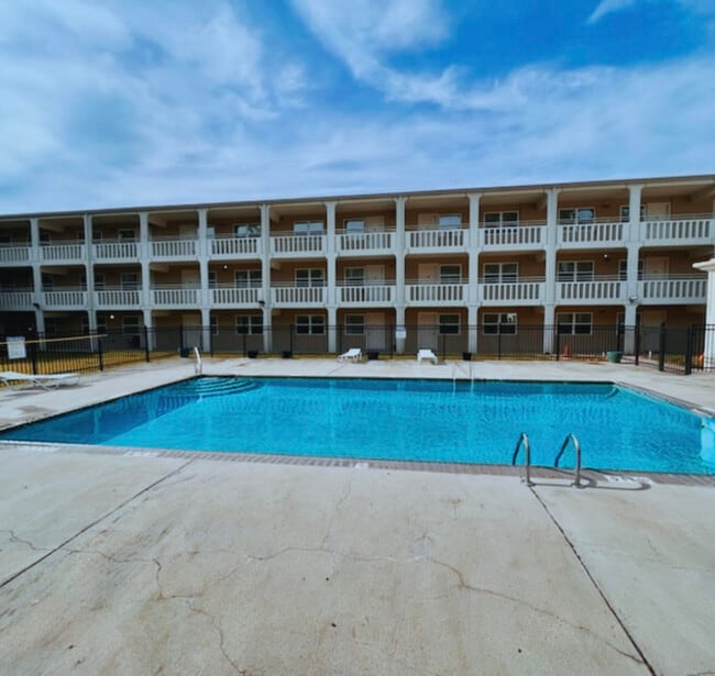 Pool - Jaguar Plaza Apartments