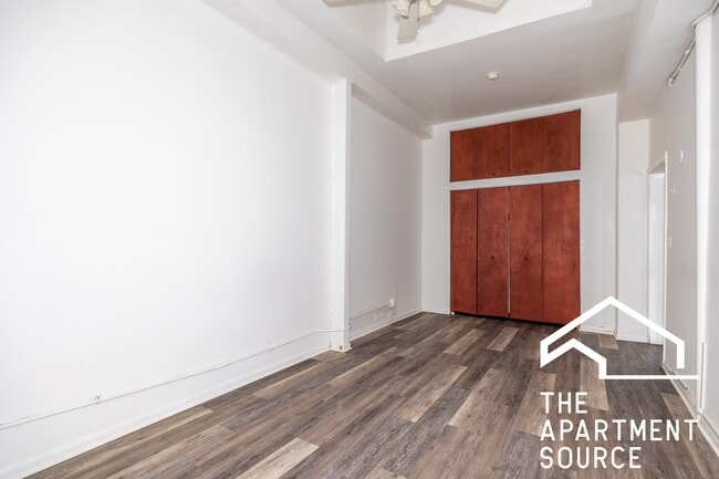 Photo - 1844 W Henderson St