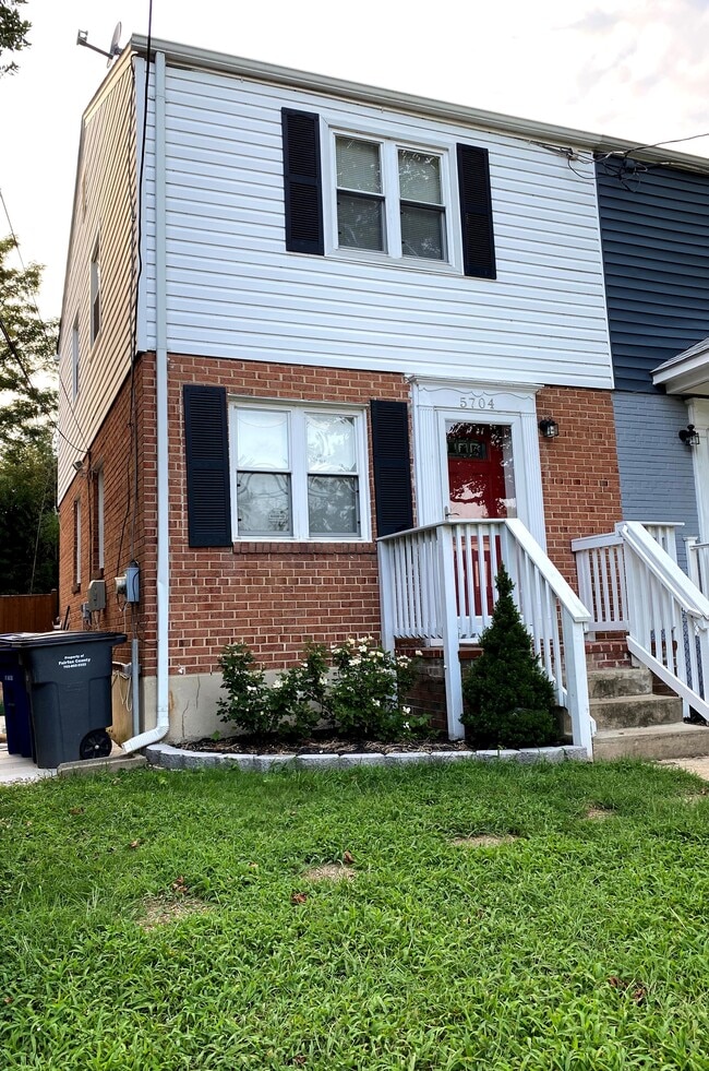 Photo - 5704 Fenwick Dr