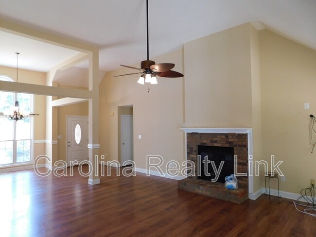 Photo - 235 Harbor Landing Dr