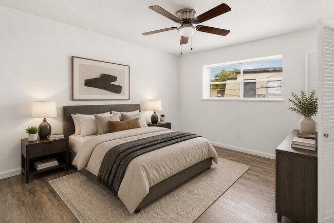 Photo - 7931 Royal Ln Unidad 215G