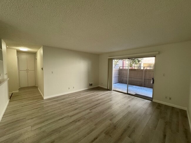 Building Photo - 1311 Webster St Unit E110 Rental