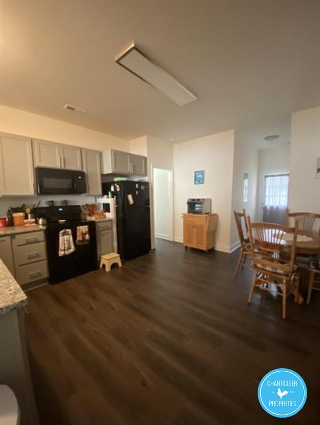 Photo - 113 W Langdon Ave