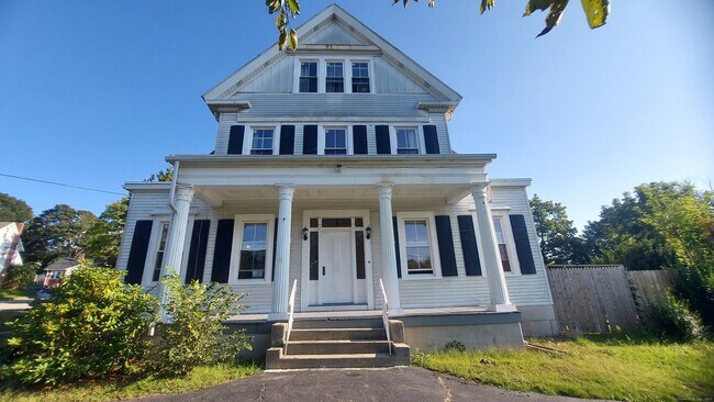 Building Photo - 15 Broad St Rental
