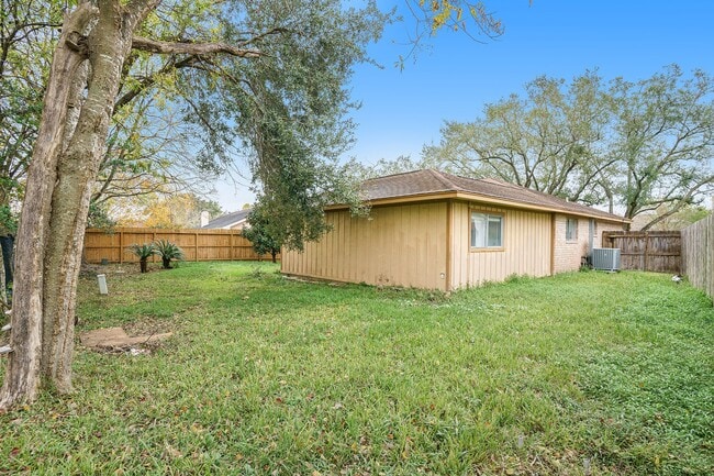 Photo - 17306 Fife Ln