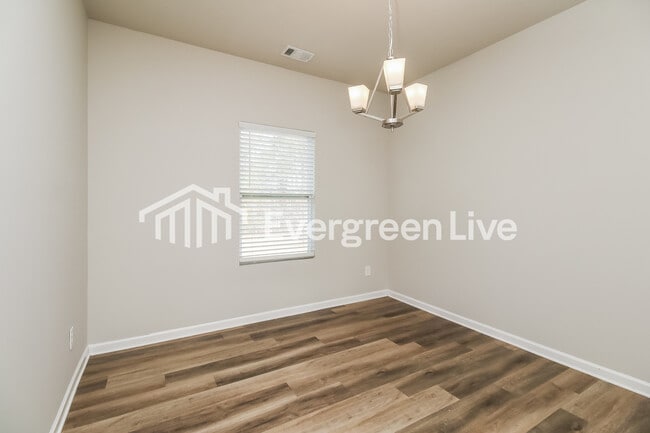 Photo - 125 Victory Ln