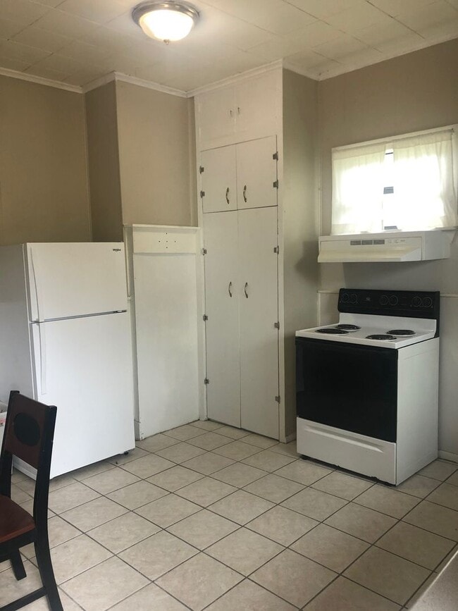 Photo - Two bedroom Apartment close to SHSU
