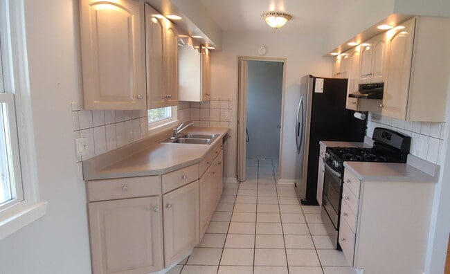 Photo - 266 Trowbridge Rd