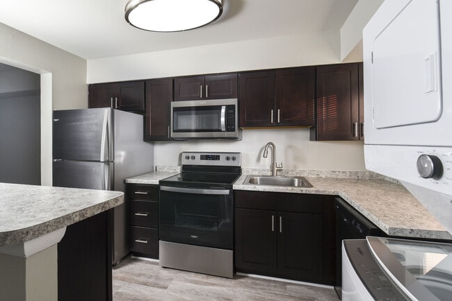 Photo - Mariners Pointe