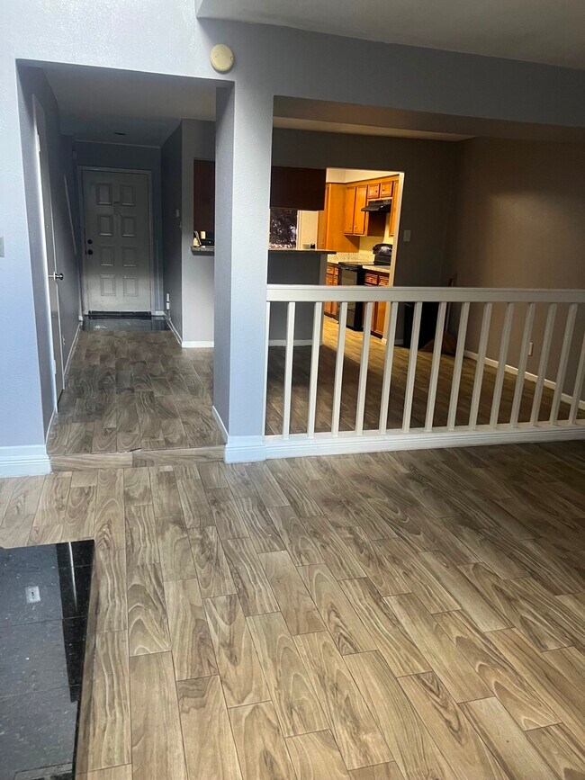 Photo - 10924 Village Bend Ln Unidad 924