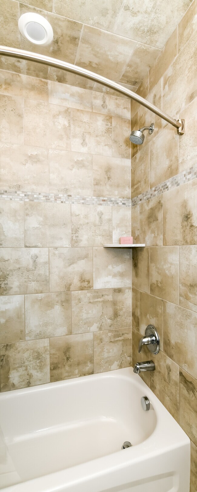 Encore Townhomes I Townhomes for Rent Utica, MI