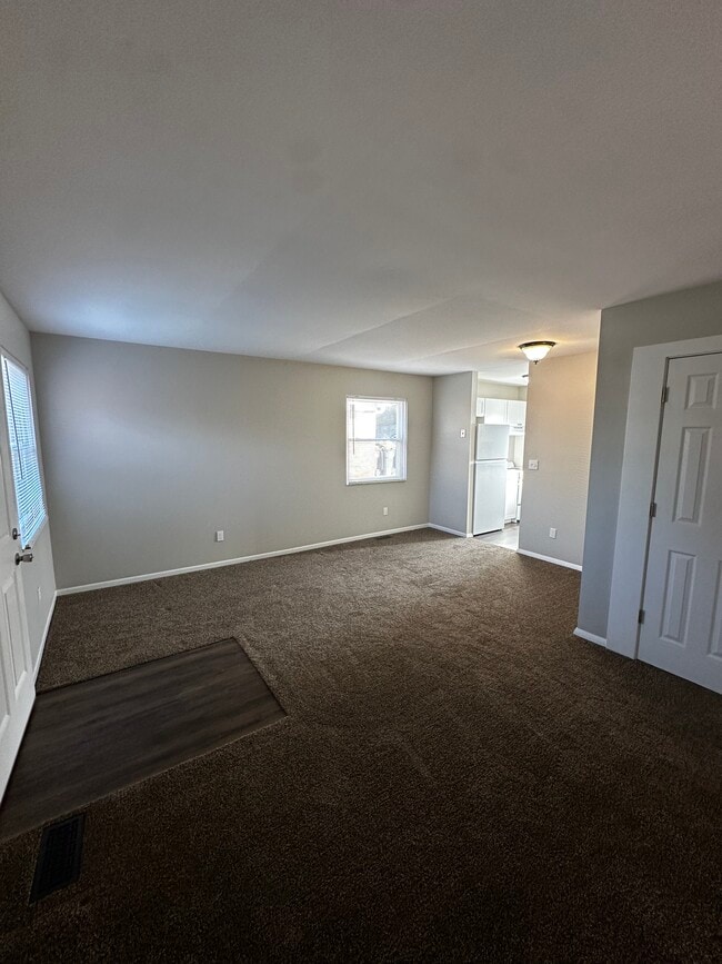 Building Photo - 134 Orth Dr Unit 140