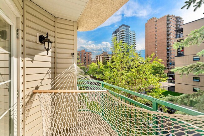 Photo - 1235-1213 13 Ave SW Unit ID1303229P