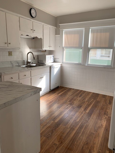 Photo - 261 Sterling Ave Unit upper