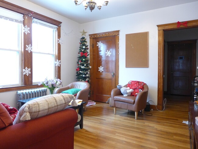 Photo - 821 Parker St Unit 2