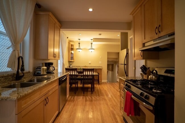 Photo - 403 W Eugenie St Unit 1F