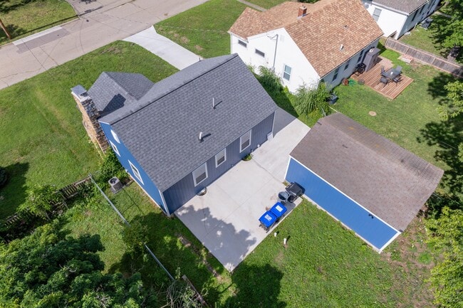 3313 SW Front St