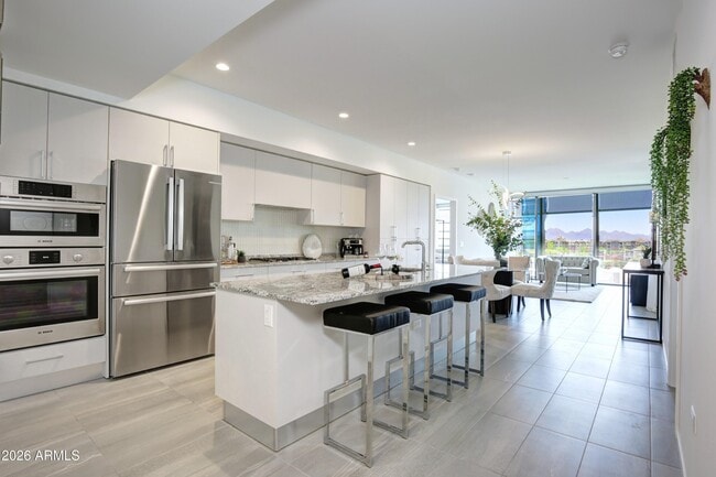 Building Photo - 7180 E Kierland Blvd Unit 512