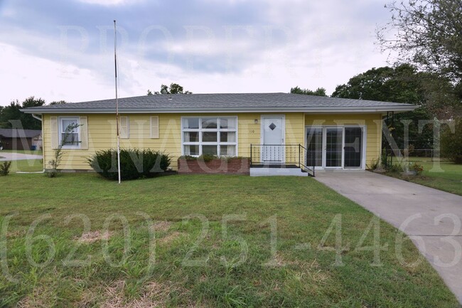 3 bedroom 1 bath rental near Community Ele... - 3 bedroom 1 bath rental near Community Ele...