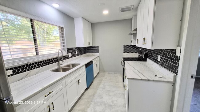 Photo - 23054 Banquo Dr