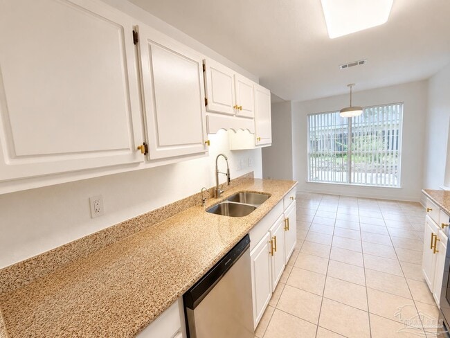 Photo - 315 Mirabelle Dr